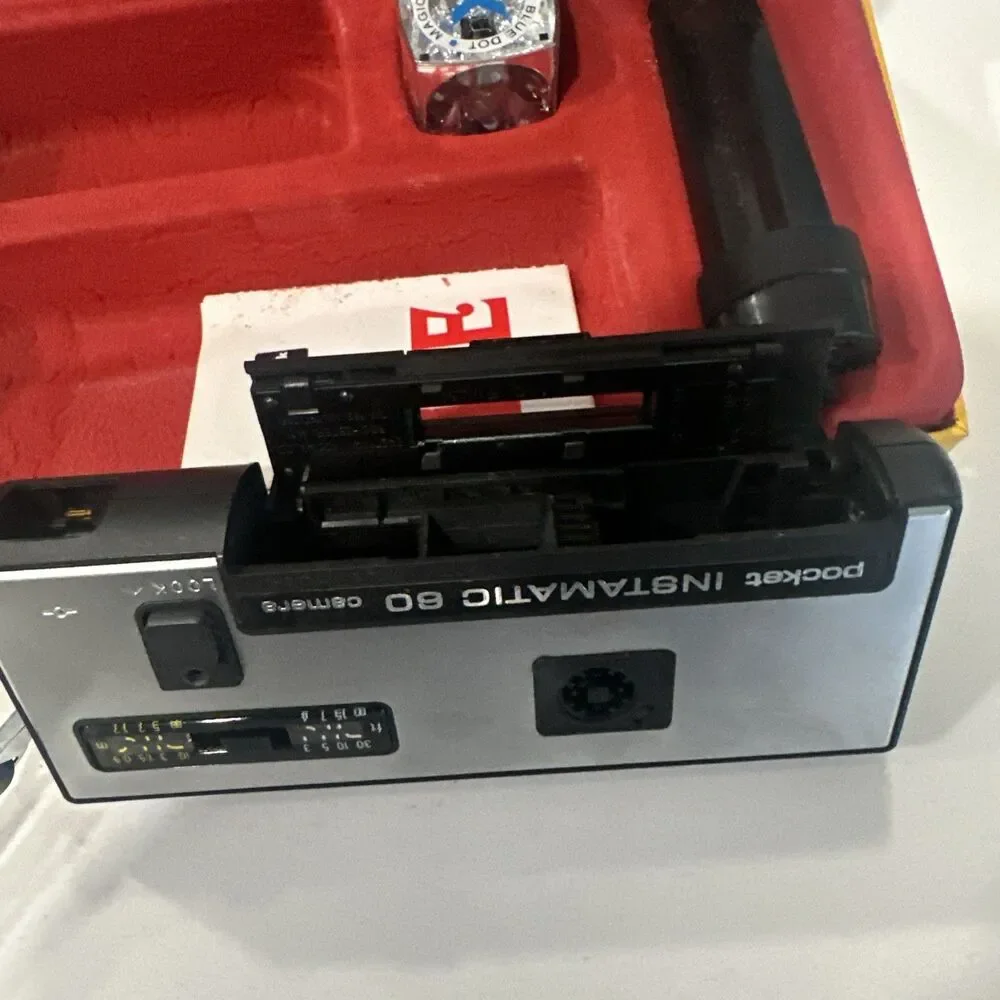 Kodak Pocket Instamatic 60 Camera Outfit w/ Kodak MagiCube Extender - Vintage